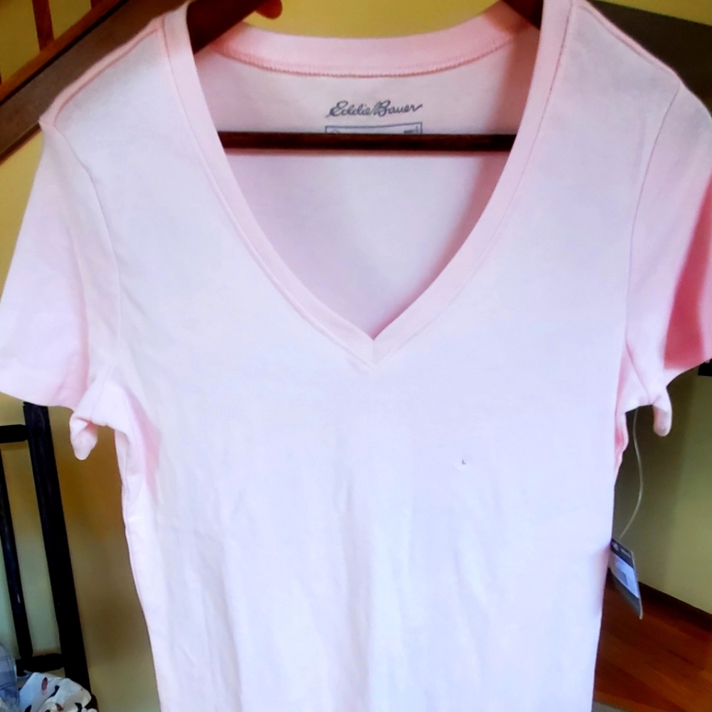 Eddie Bauer T-shirt pretty in pink 🩷🩷